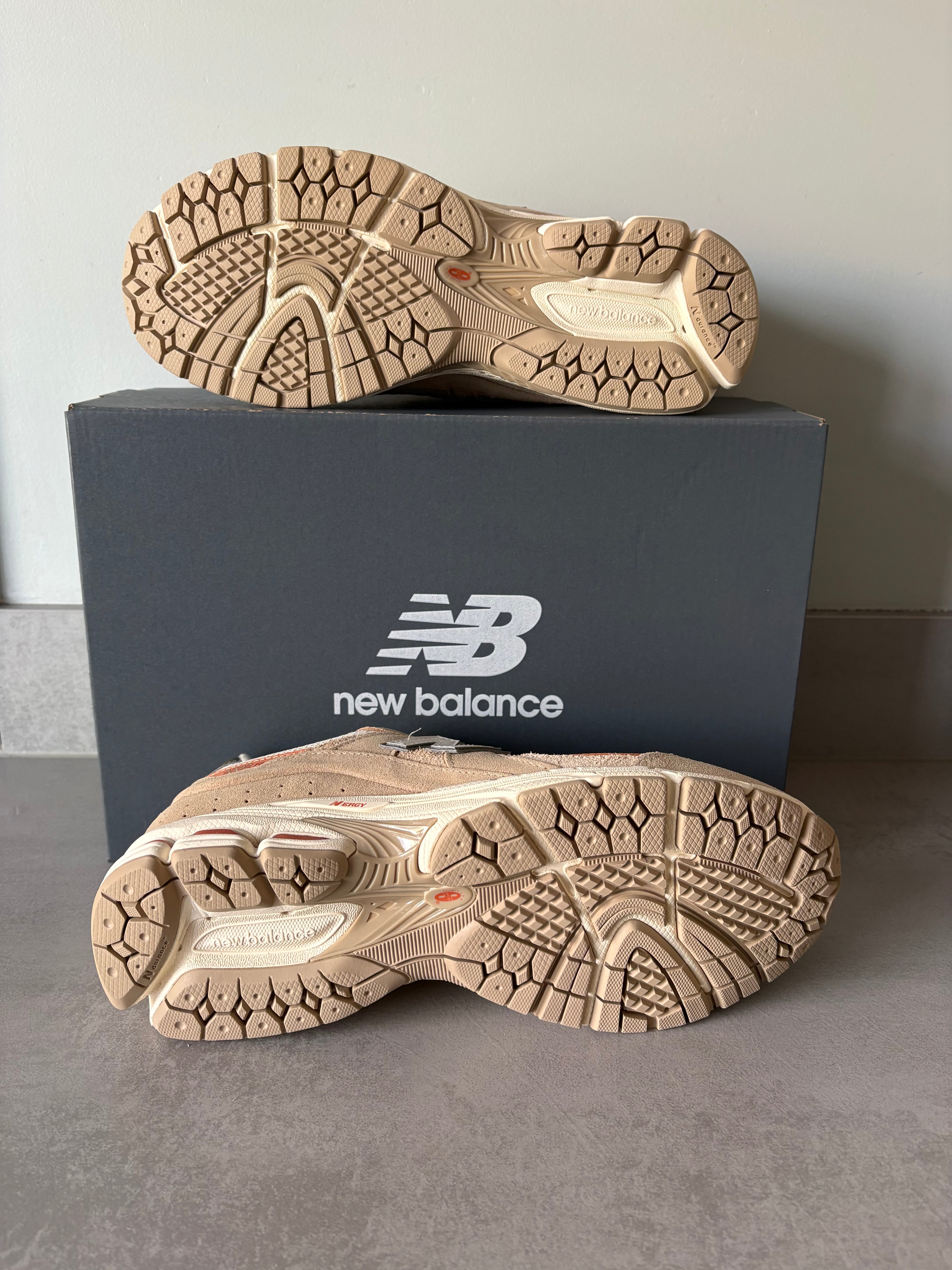 New Balance 2002R Beige Tan