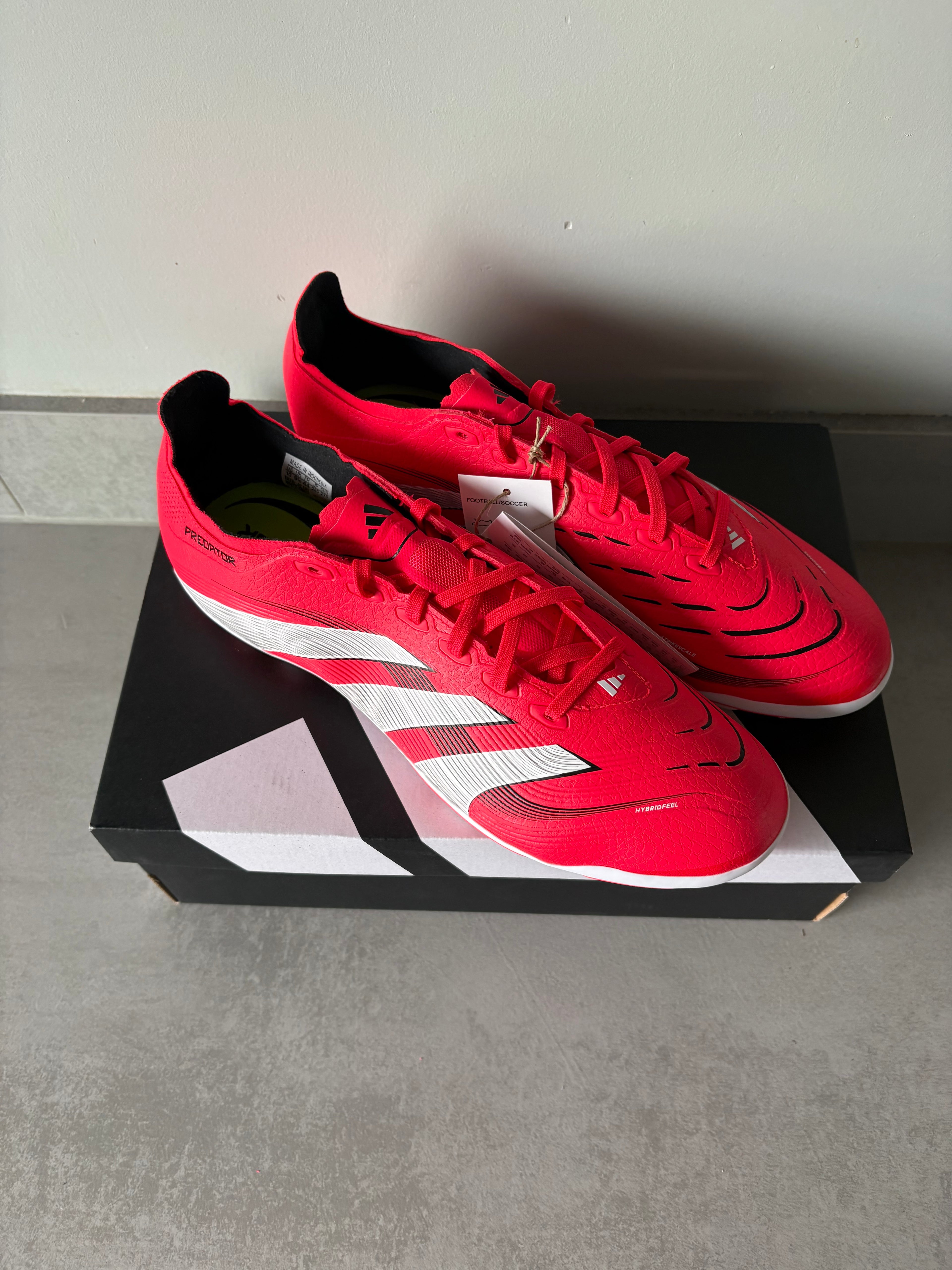 Adidas Predator League AG Red